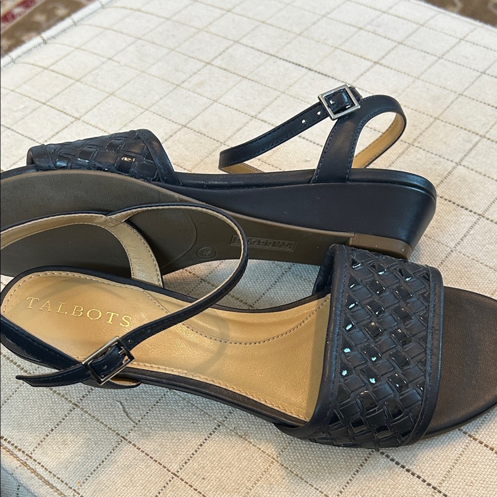 Talbots Leather Navy Blue Woven Strap Ankle-Buckle Sandals/Size 6 - Picture 5 of 6